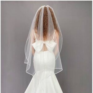 NWT Veil Trends “Crete” Bridal Veil – Light Ivory Tulle, Horsehair Edge